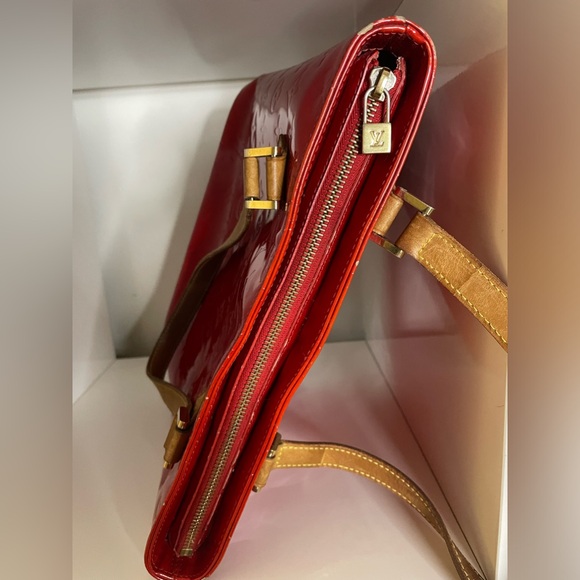 Louis Vuitton Monogram Vernis Houston LV Logo Red Patent Tote Bag - Picture 5 of 10
